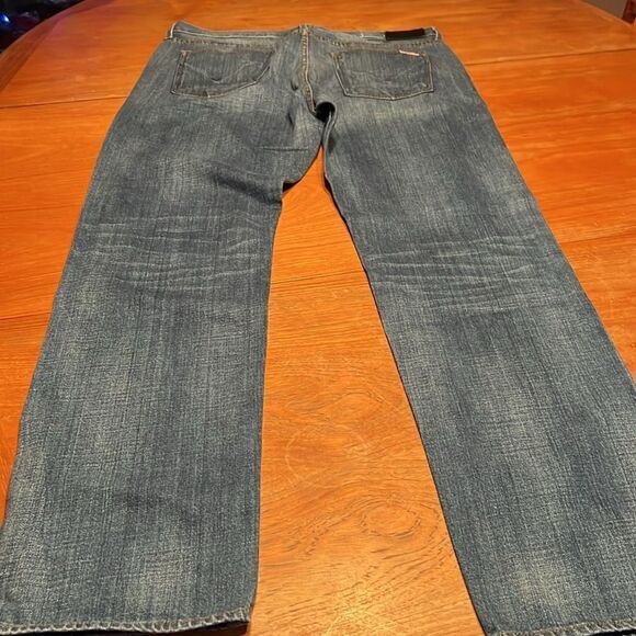 Hudsonβ
jeansβ
- Picture 2 of 13